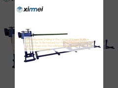 Sünger Çubuğunun Soyma Makinesine Takılmasına İzin Vermek İçin Köpüğün Ortasına Sıkıcı Makine ile Delme İşlemi, Silindir Köpüğü Soyma İşlemi İçin Ön Makine Olarak İnce, Sonsuz Uzunlukta Rulolar Halinde Kesme İşlemi