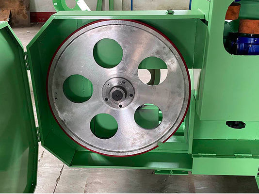 500-3000mm CNC köpük kesme makinesi Silindir yeniden bağlanmış köpük bloğu kesme makinesi