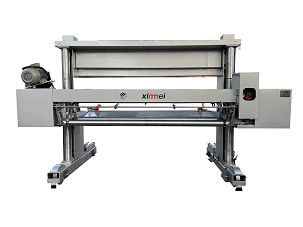 2200mm SKD11 Blade Pu Kesme Makinesi Doğrusal Yuvarlama Rehberi Yatay Bölme