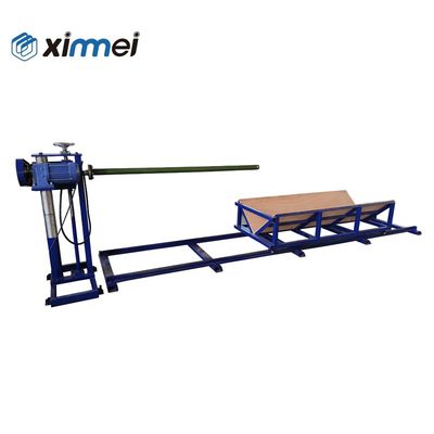 Sünger Çubuğunun Soyma Makinesine Takılmasına İzin Vermek İçin Köpüğün Ortasına Delme Makinesi İle Delik Açma, Soyma İşlemi İçin Ön Makine Olarak Silindir Köpüğü İnce, Sonsuz Uzunlukta Rulolar Halinde Soyma